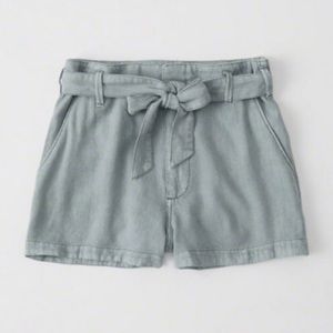 Abercrombie Belted Shorts - Size L